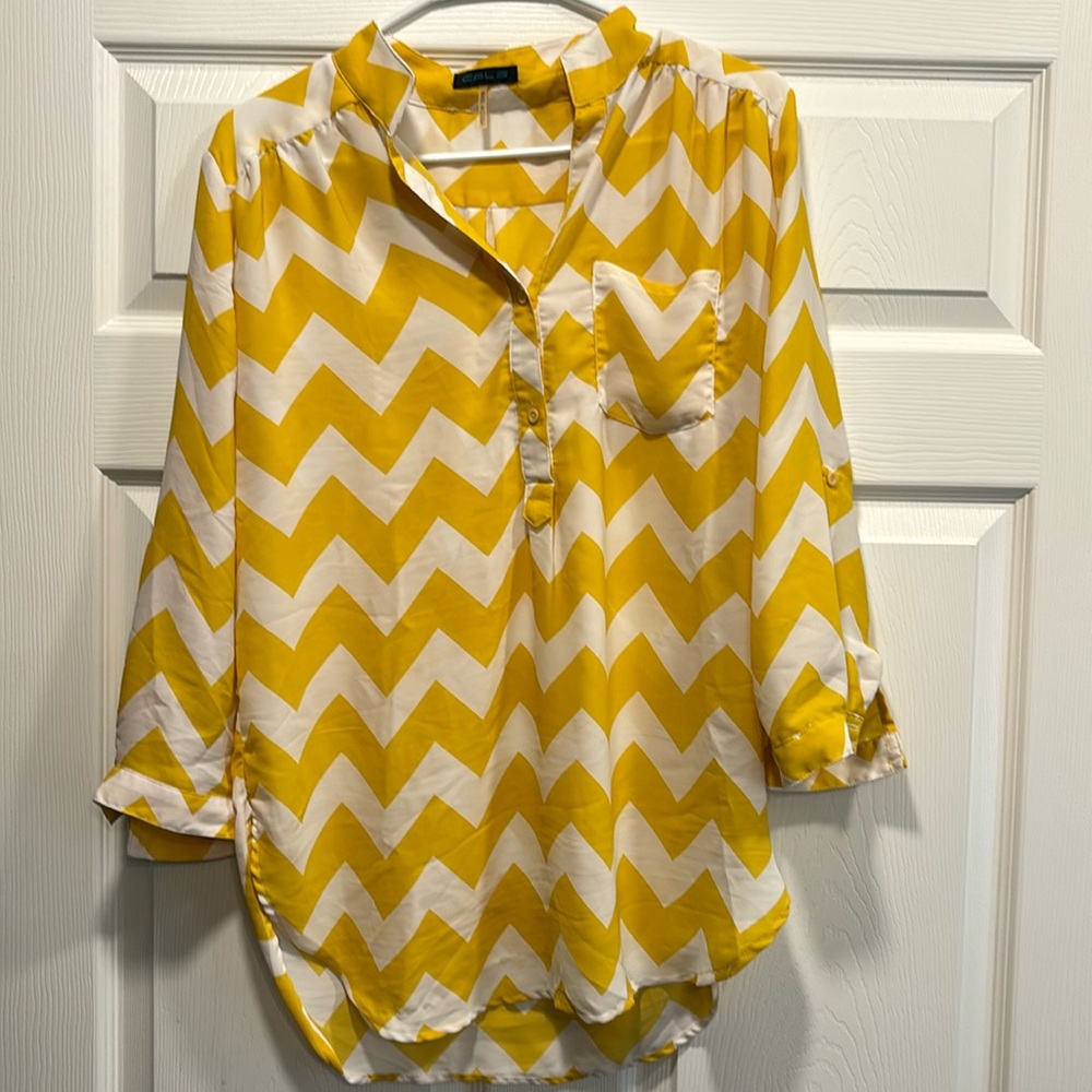 ▪️Yellow/White Chevron Blouse▪️